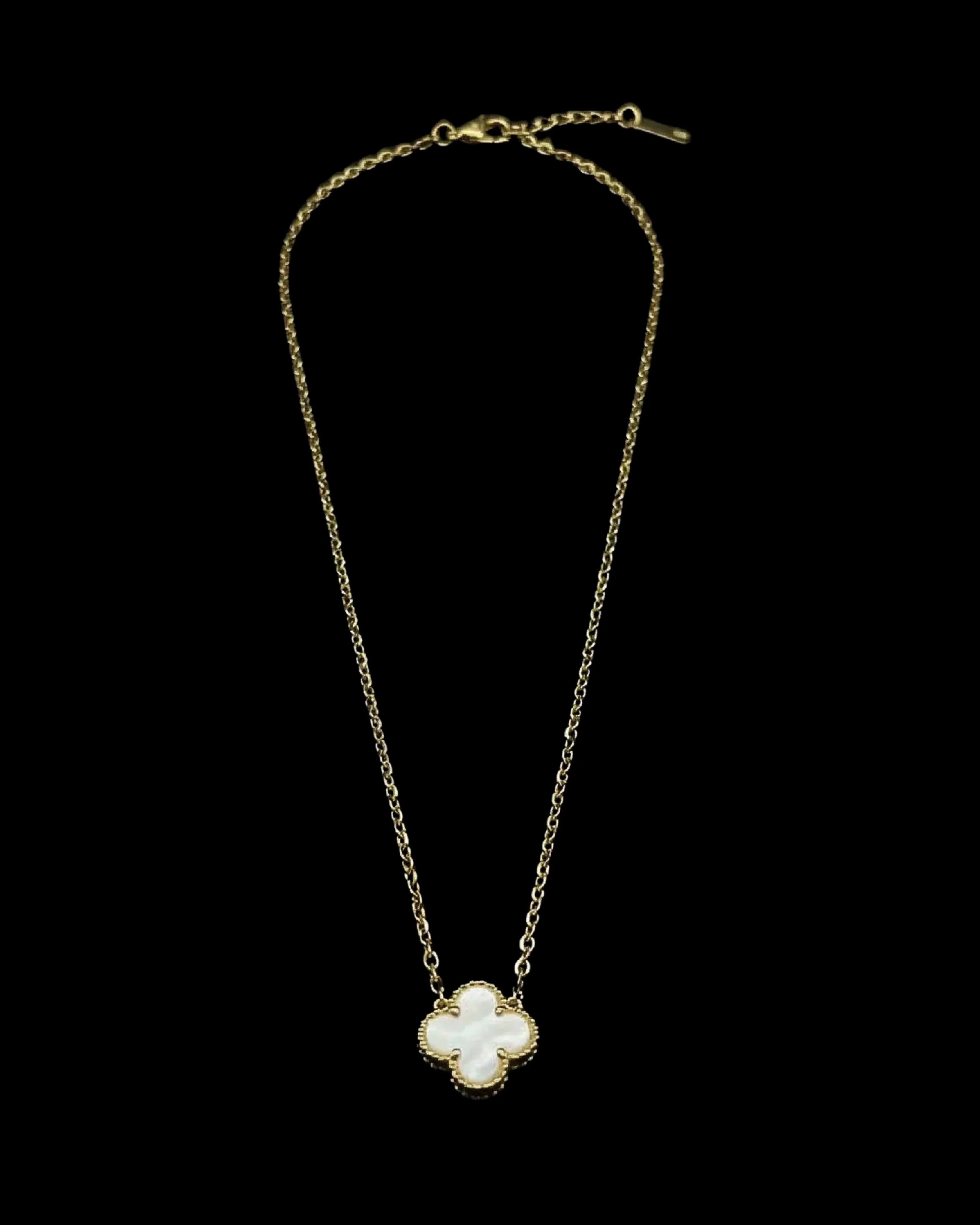 Clover Marbella Pendant (White)