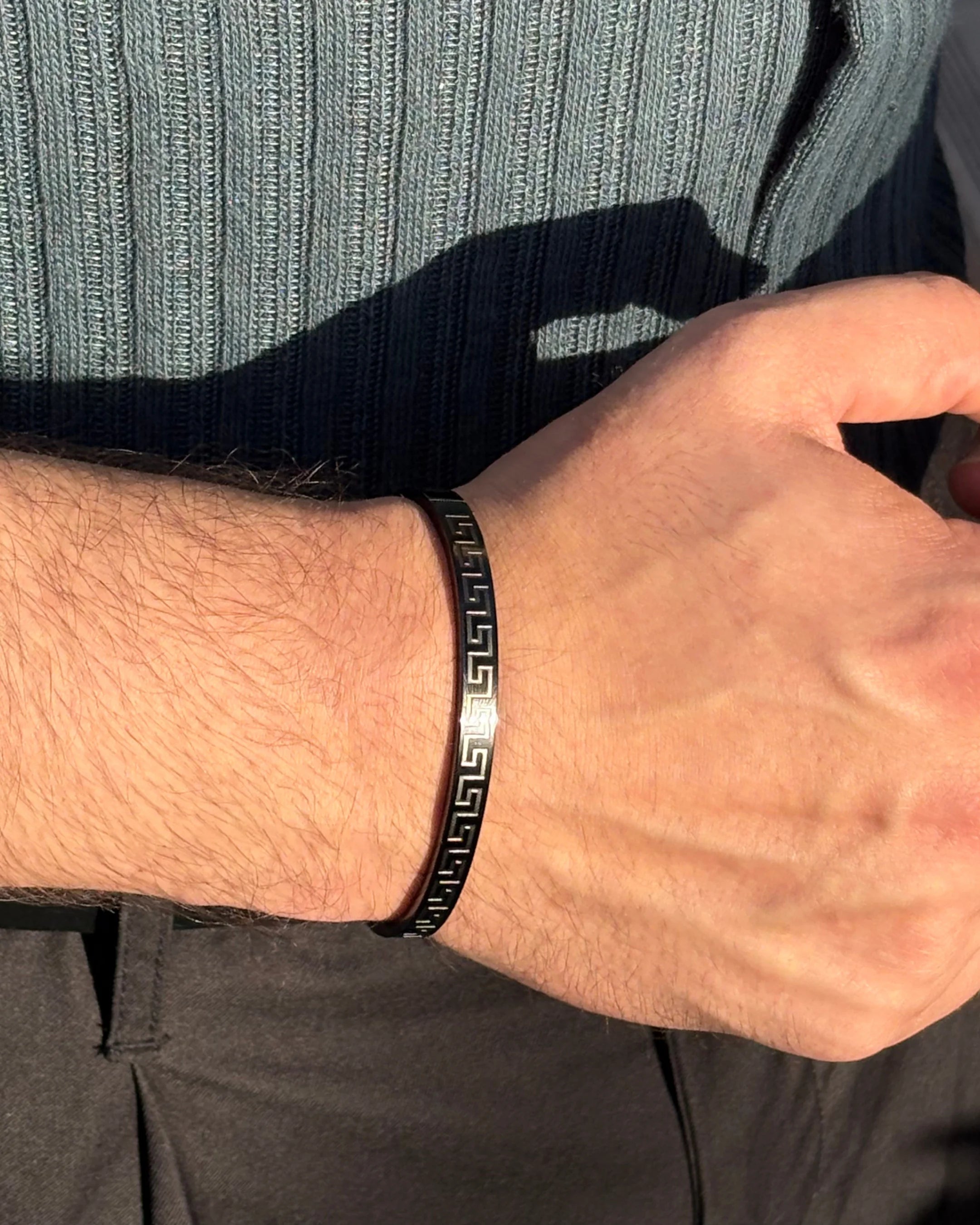 Black Eros Cuff (5mm)